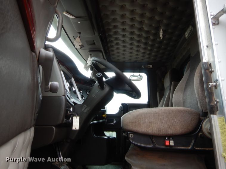 image for item HW9333 2007 Kenworth T800  dump truck