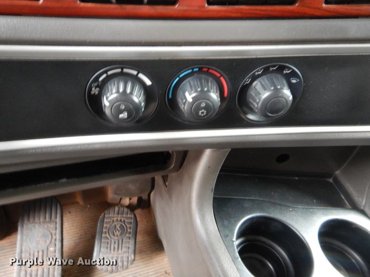 image for item HW9333 2007 Kenworth T800  dump truck