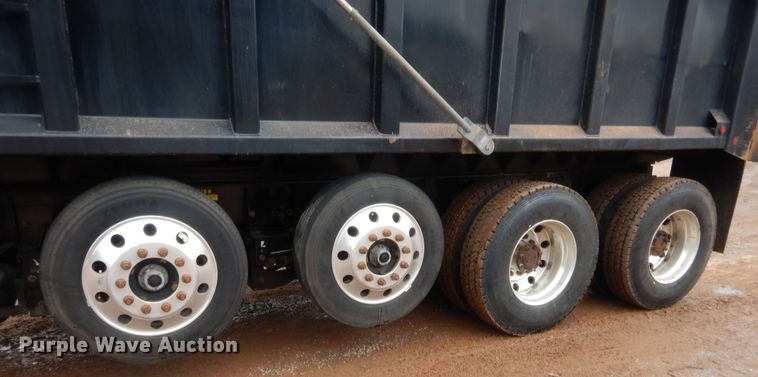 image for item HW9333 2007 Kenworth T800  dump truck