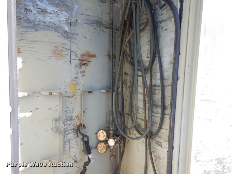 image for item HX9000 2006 International 4300 utility truck