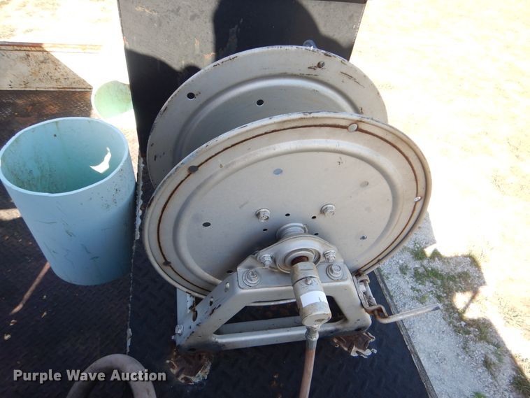 image for item HX9000 2006 International 4300 utility truck