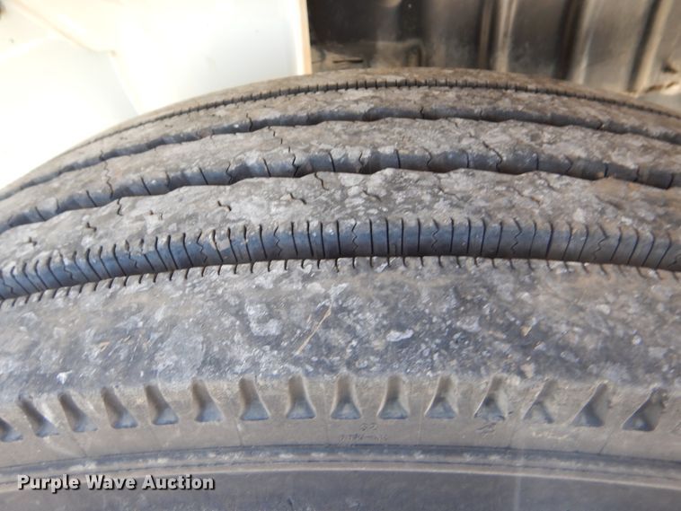 image for item HX9000 2006 International 4300 utility truck