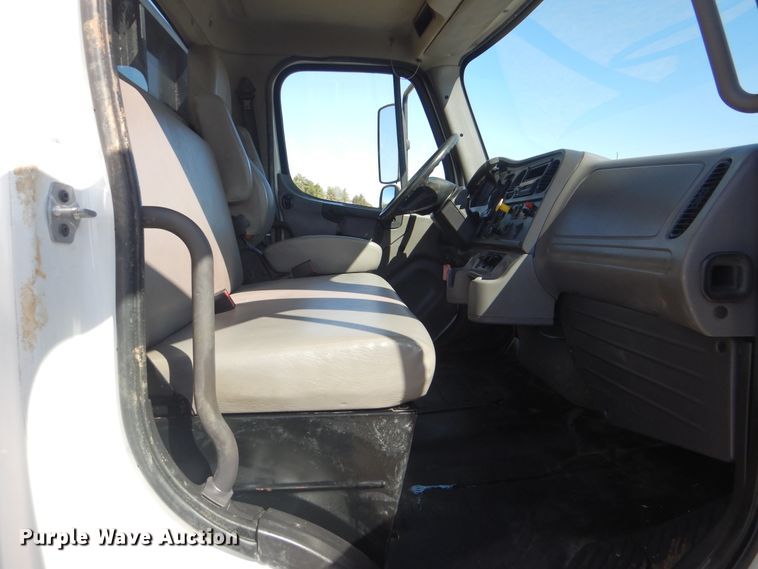 image for item HX9002 2016 Freightliner M2 106  vacuum truck