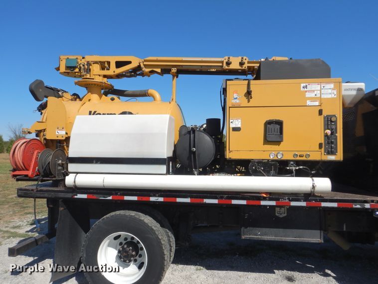 image for item HX9002 2016 Freightliner M2 106  vacuum truck