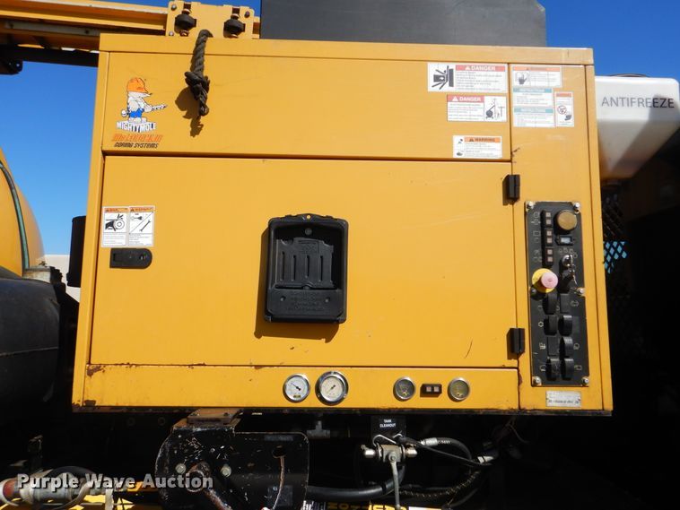 image for item HX9002 2016 Freightliner M2 106  vacuum truck