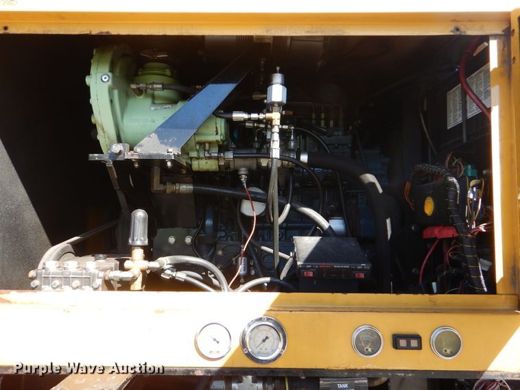 image for item HX9002 2016 Freightliner M2 106  vacuum truck