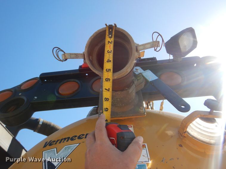 image for item HX9002 2016 Freightliner M2 106  vacuum truck