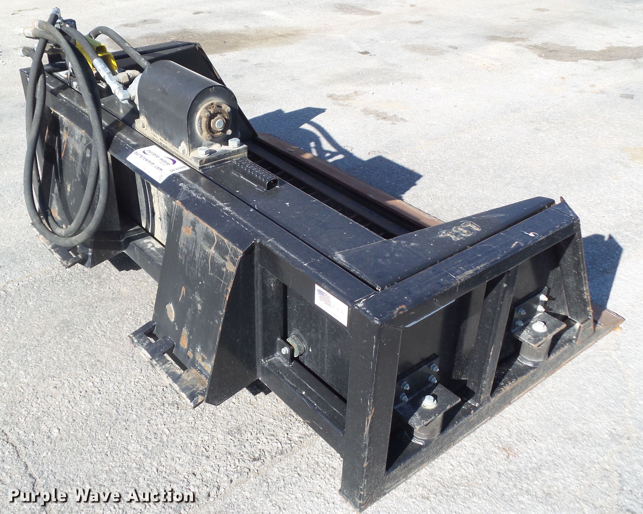 Remlinger PFM70070 vibratory skid steer screening bucket in Anita, IA
