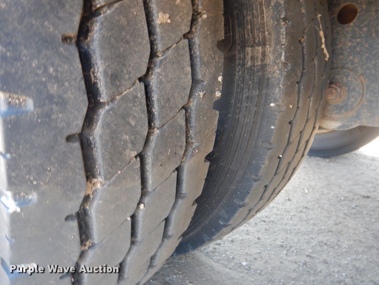 image for item DD0265 2014 Overbuilt drop deck trailer