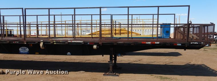 image for item DD0266 1996 Lufkin flatbed trailer