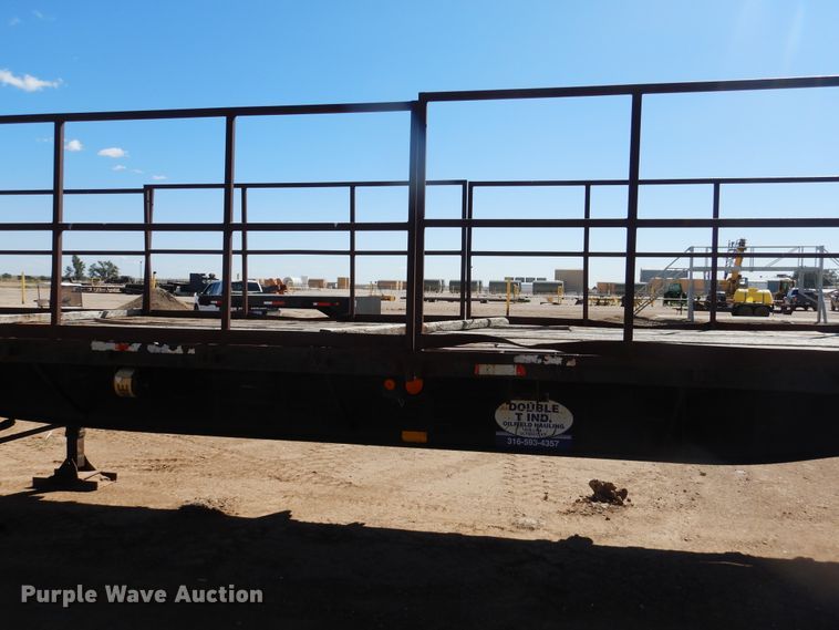 image for item DD0266 1996 Lufkin flatbed trailer