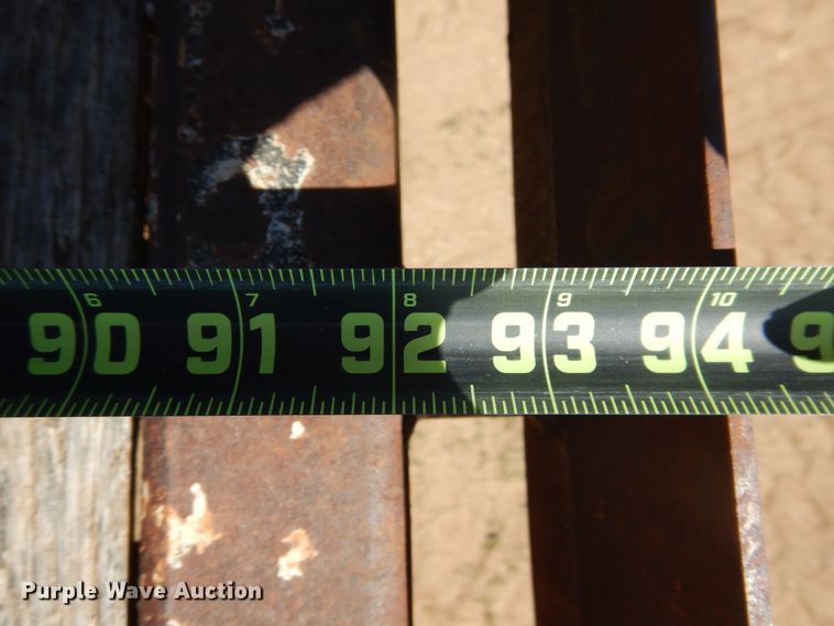 image for item DD0266 1996 Lufkin flatbed trailer