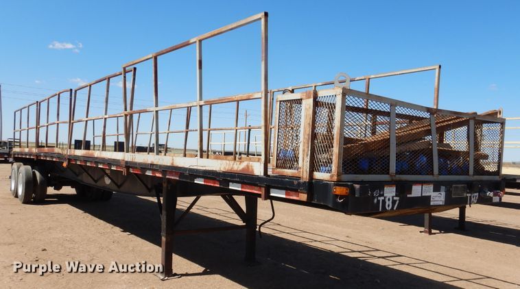 image for item DD0267 2000 Great Dane flatbed trailer
