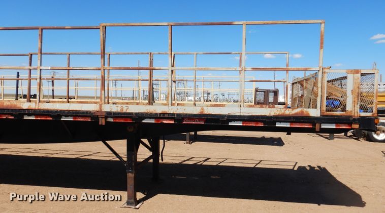 image for item DD0267 2000 Great Dane flatbed trailer