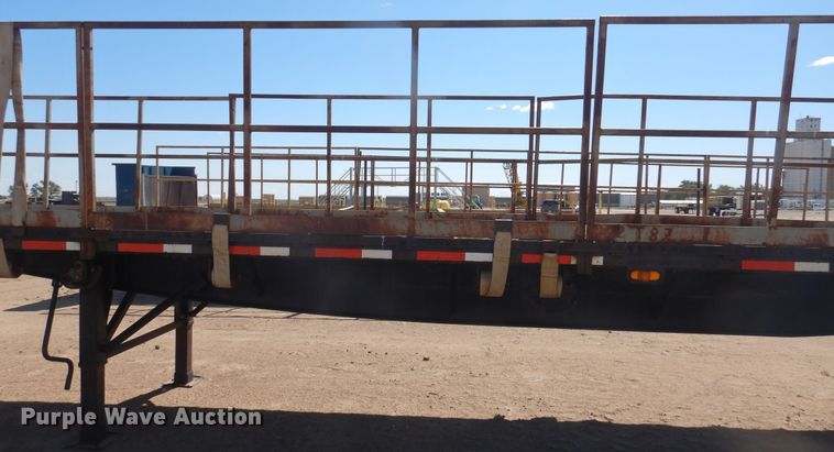 image for item DD0267 2000 Great Dane flatbed trailer