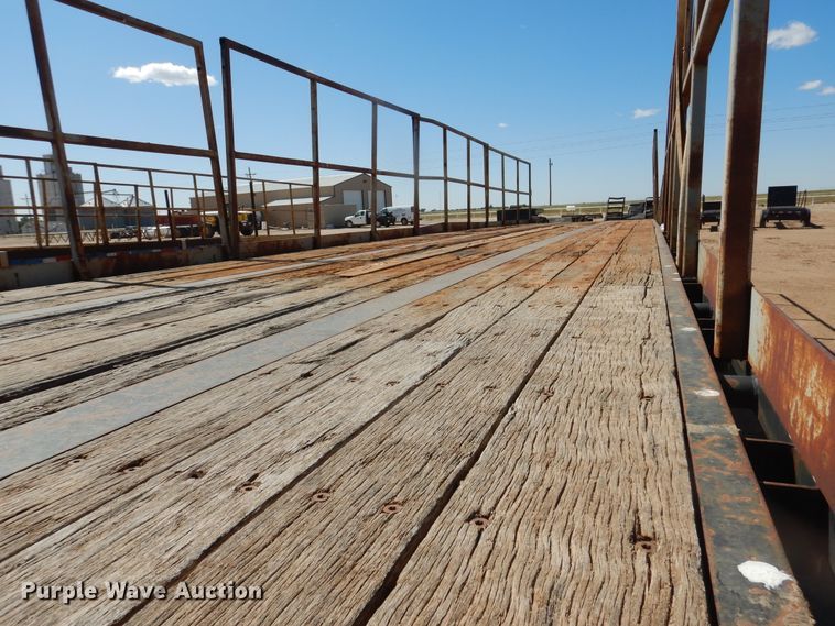 image for item DD0267 2000 Great Dane flatbed trailer
