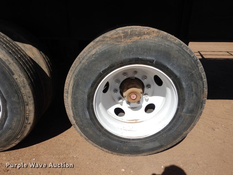 image for item DD0267 2000 Great Dane flatbed trailer