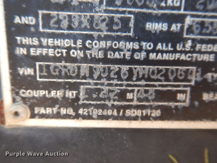 image for item DD0267 2000 Great Dane flatbed trailer