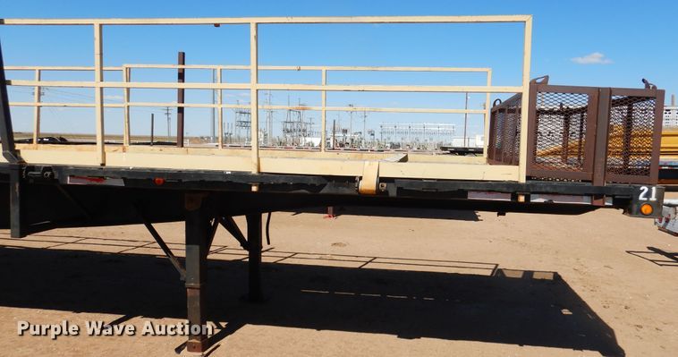 image for item DD0268 1996 Great Dane flatbed trailer
