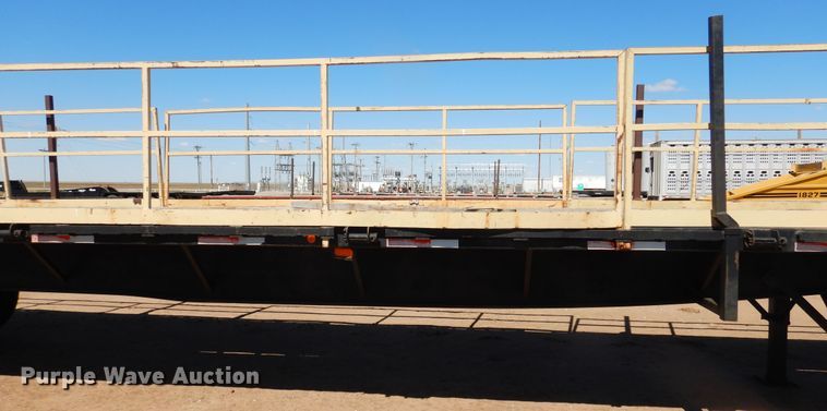 image for item DD0268 1996 Great Dane flatbed trailer