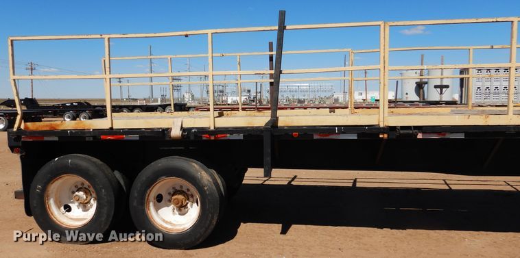 image for item DD0268 1996 Great Dane flatbed trailer