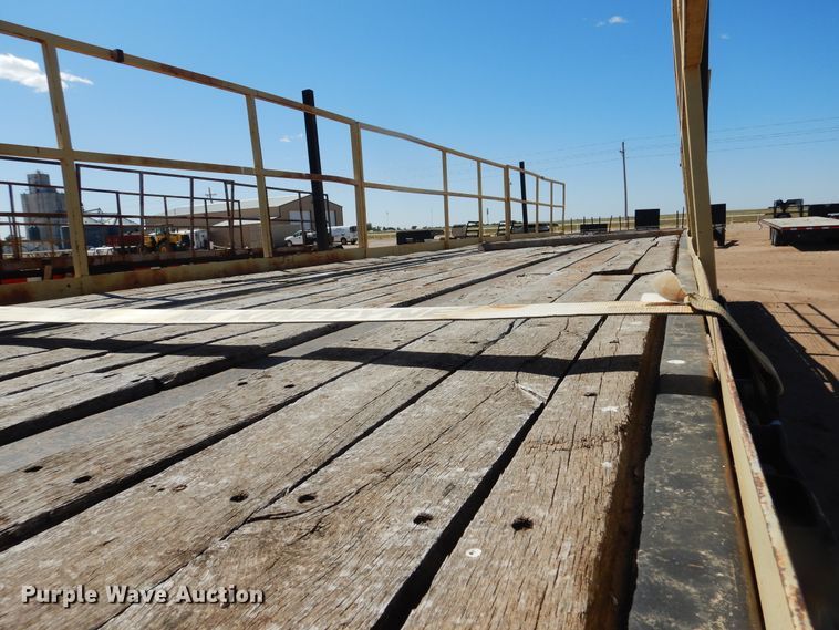 image for item DD0268 1996 Great Dane flatbed trailer