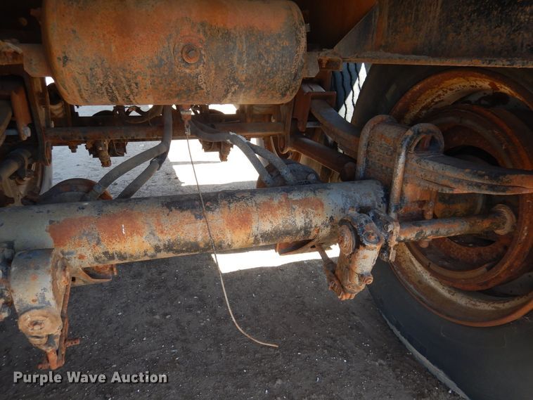 image for item DD0268 1996 Great Dane flatbed trailer