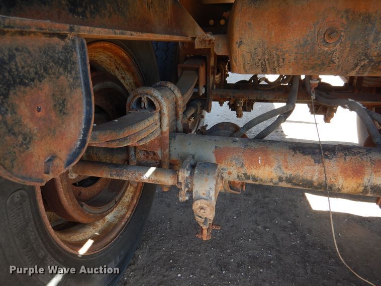 image for item DD0268 1996 Great Dane flatbed trailer