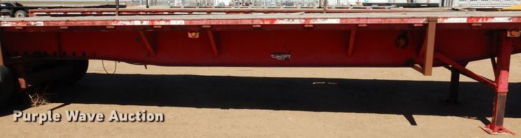 image for item DD0270 1999 Wabash flatbed trailer