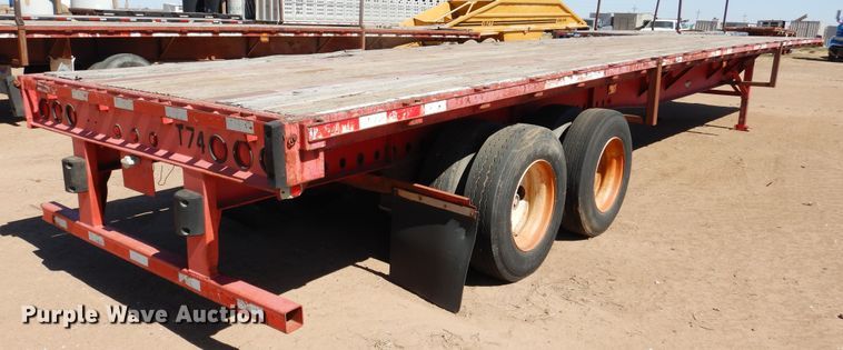 image for item DD0270 1999 Wabash flatbed trailer