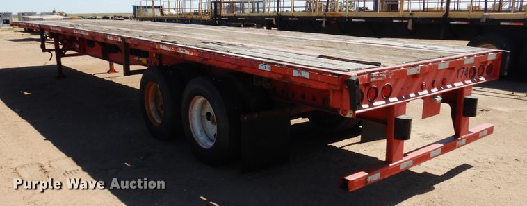 image for item DD0270 1999 Wabash flatbed trailer