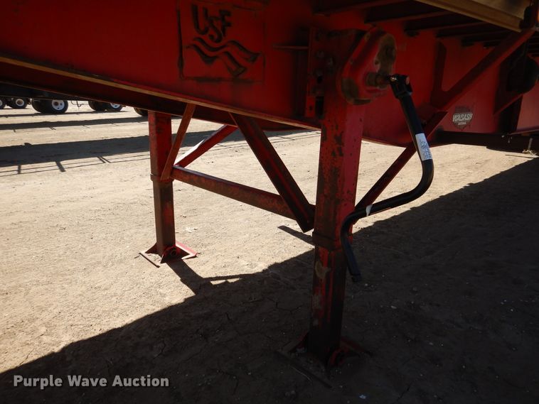 image for item DD0270 1999 Wabash flatbed trailer