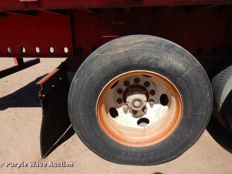 image for item DD0270 1999 Wabash flatbed trailer