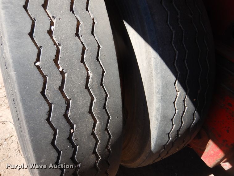 image for item DD0270 1999 Wabash flatbed trailer