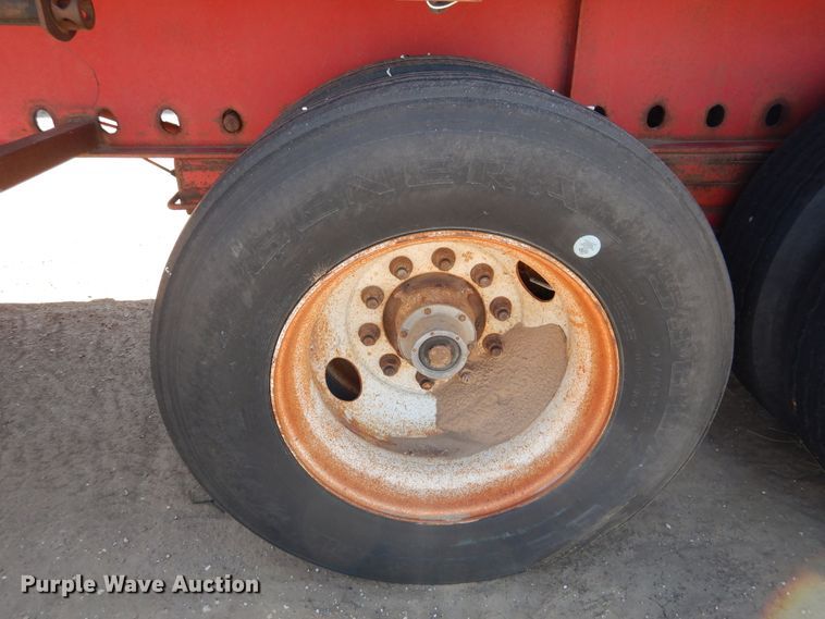 image for item DD0270 1999 Wabash flatbed trailer