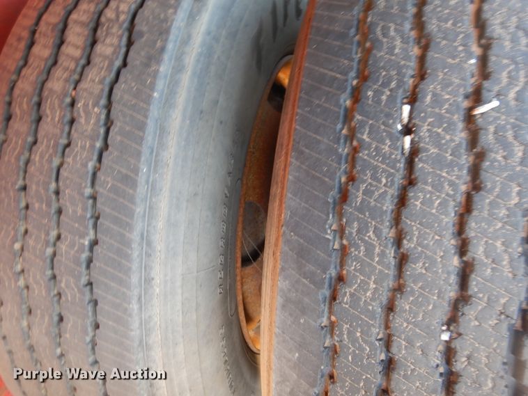 image for item DD0270 1999 Wabash flatbed trailer