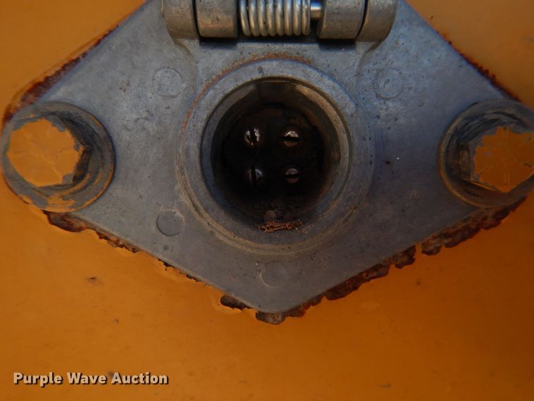 image for item DD0273 1988 Trail King 1827-0-3Axle bottom dump trailer