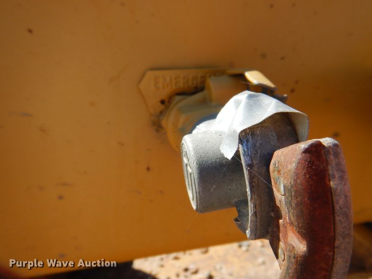 image for item DD0273 1988 Trail King 1827-0-3Axle bottom dump trailer