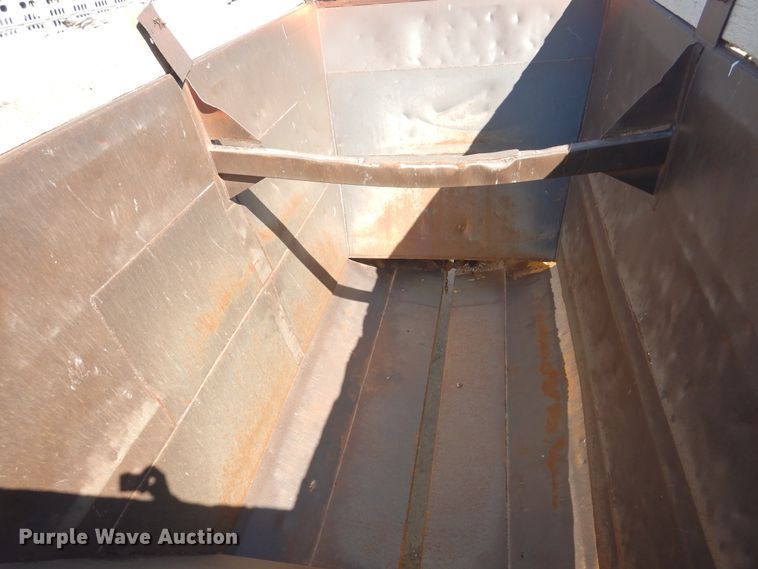 image for item DD0273 1988 Trail King 1827-0-3Axle bottom dump trailer