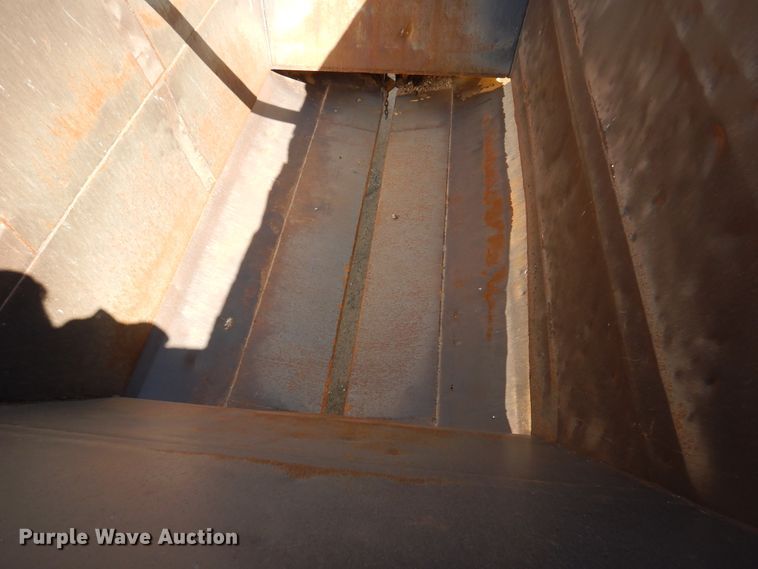 image for item DD0273 1988 Trail King 1827-0-3Axle bottom dump trailer