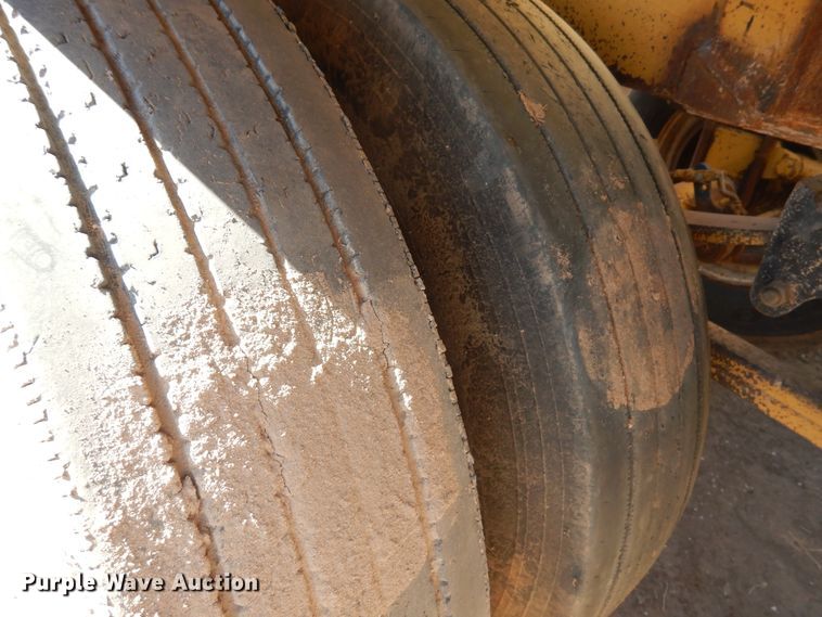 image for item DD0273 1988 Trail King 1827-0-3Axle bottom dump trailer