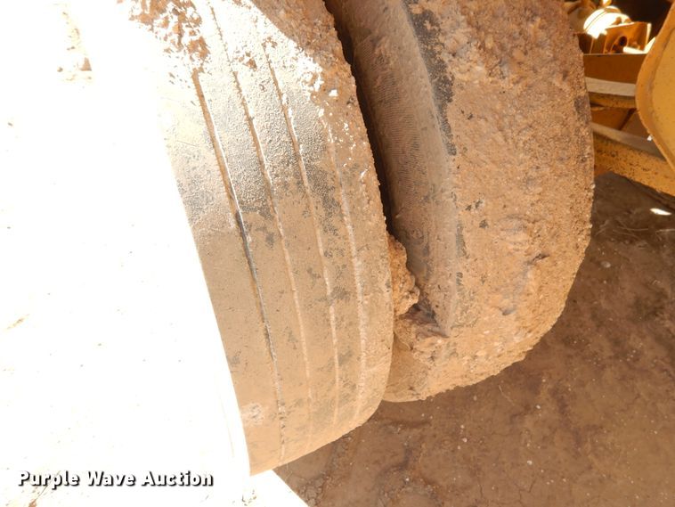 image for item DD0273 1988 Trail King 1827-0-3Axle bottom dump trailer