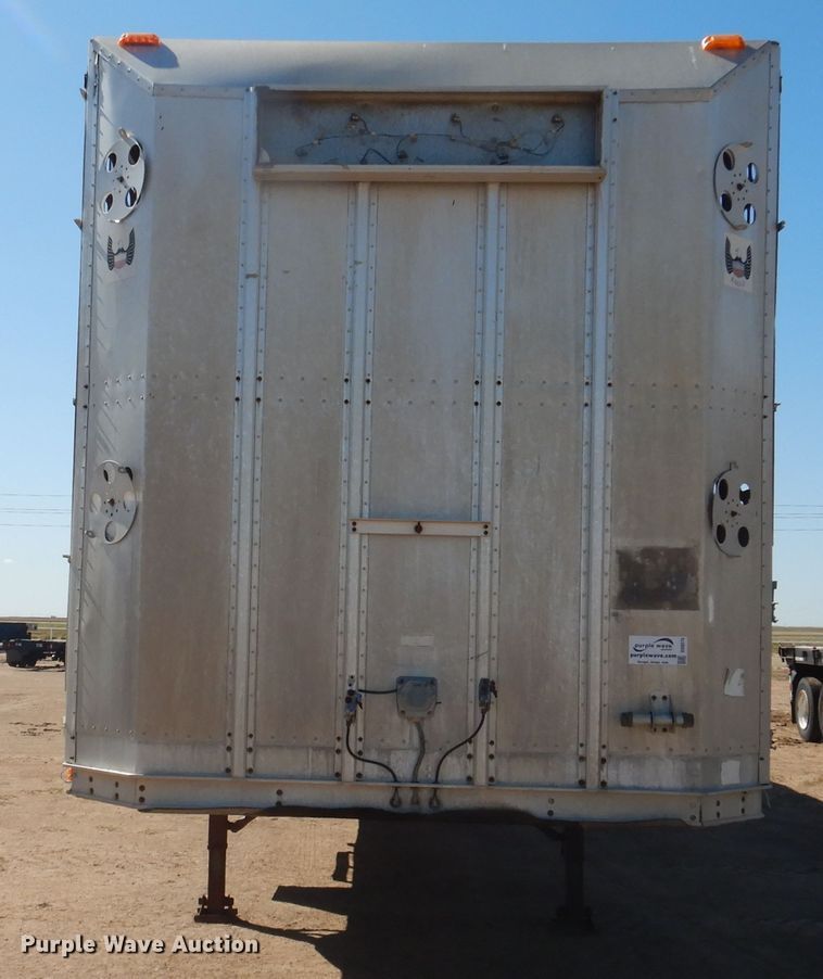 image for item DD0275 1997 Barrett Pig Pot livestock trailer
