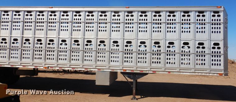 image for item DD0275 1997 Barrett Pig Pot livestock trailer