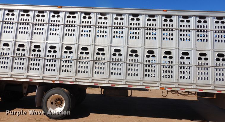 image for item DD0275 1997 Barrett Pig Pot livestock trailer