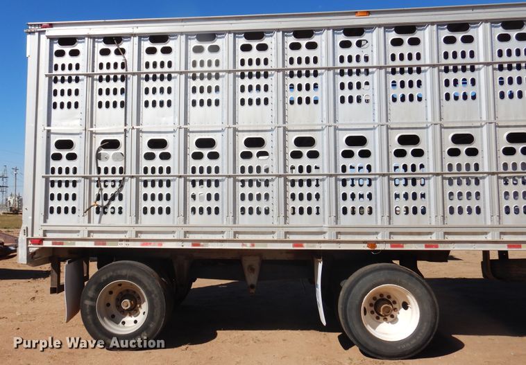 image for item DD0275 1997 Barrett Pig Pot livestock trailer