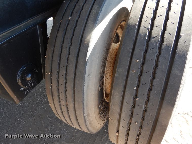 image for item DD0277 1995 Fontaine FTW-5-8048WSAW flatbed trailer