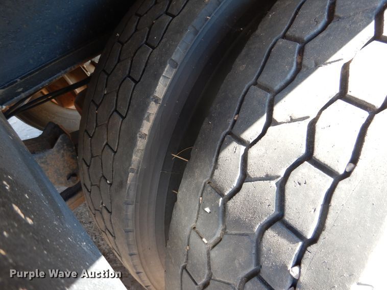 image for item DD0280 1972 Birmingham 820DLS drop deck trailer