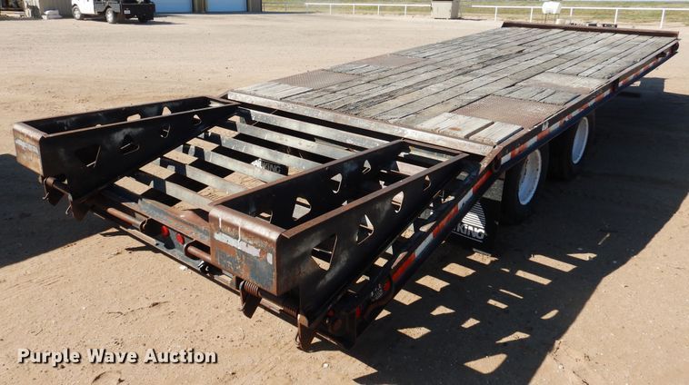 image for item DD0283 2000 Trail King TK20-2400 equipment trailer
