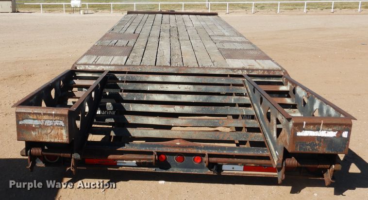image for item DD0283 2000 Trail King TK20-2400 equipment trailer